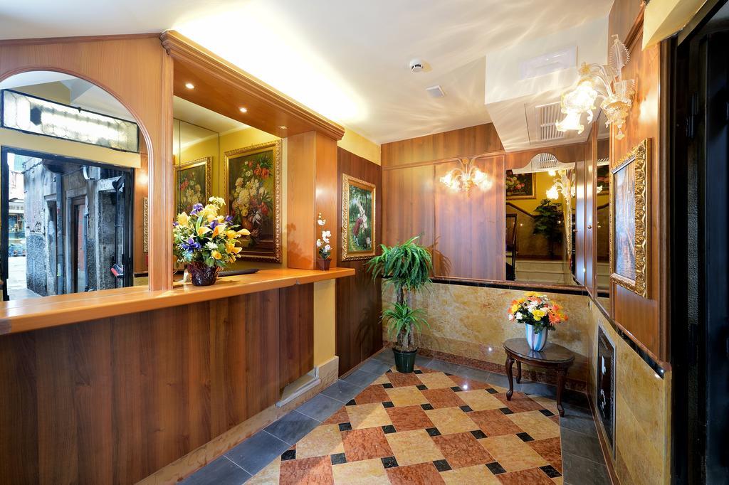 Hotel Citta Di Milano Венеция Экстерьер фото