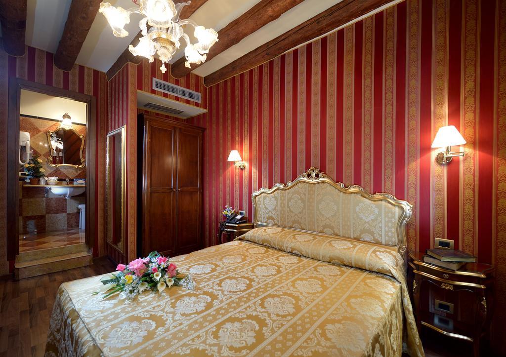Hotel Citta Di Milano Венеция Экстерьер фото