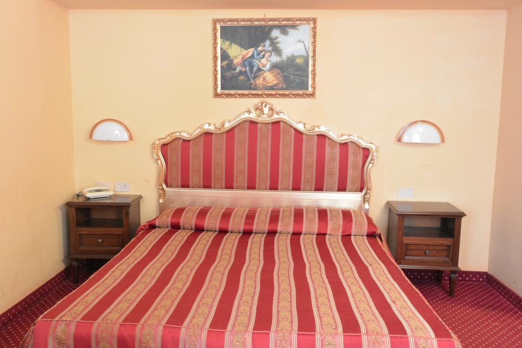 Hotel Citta Di Milano Венеция Экстерьер фото